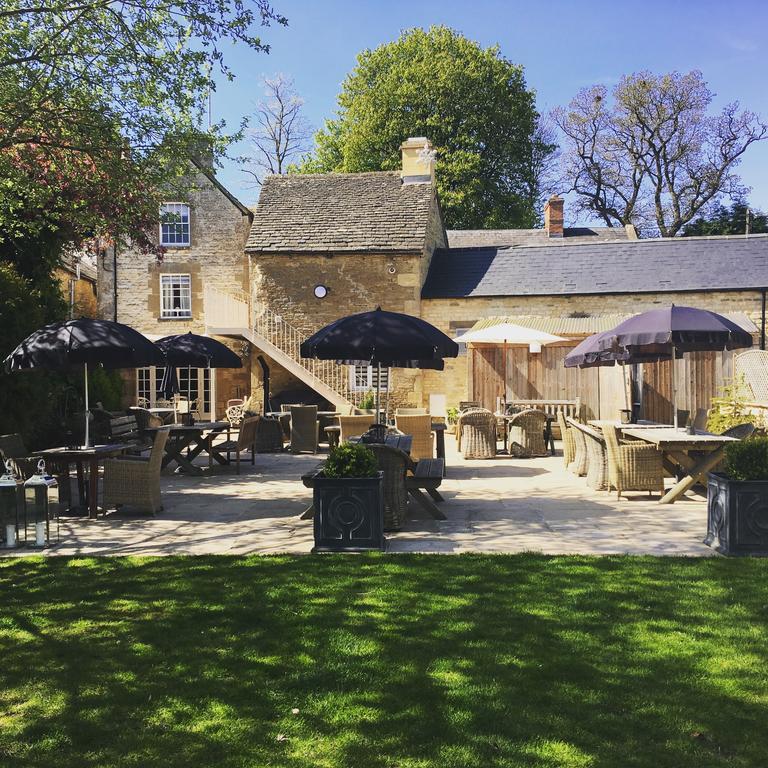 The Wychwood Inn Shipton under Wychwood Exteriör bild