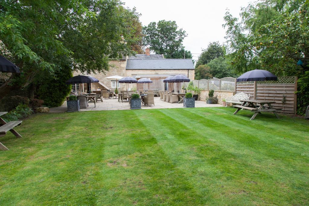 The Wychwood Inn Shipton under Wychwood Exteriör bild