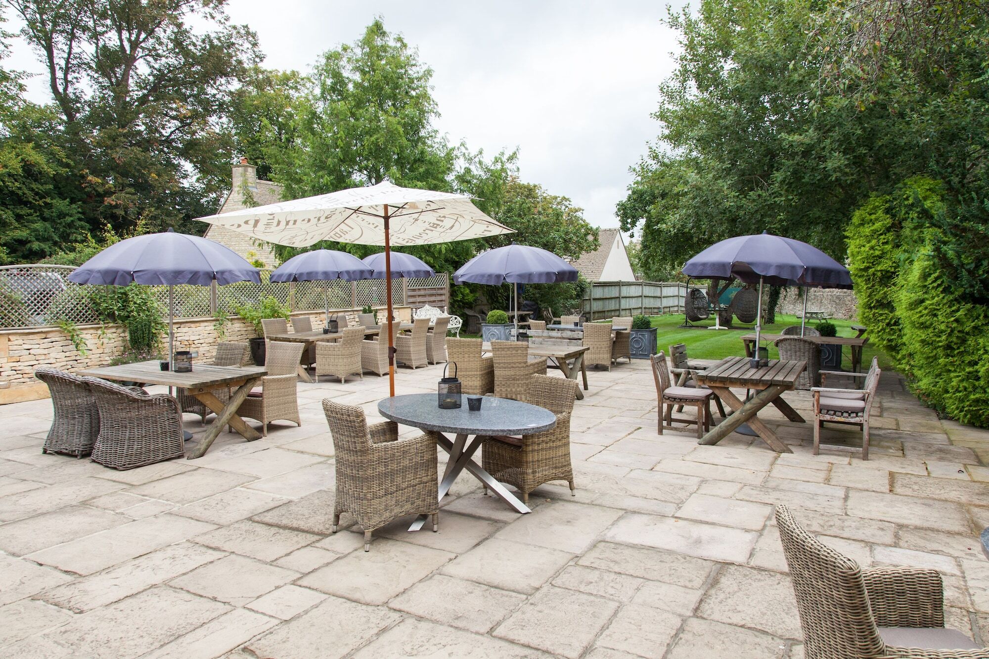 The Wychwood Inn Shipton under Wychwood Exteriör bild